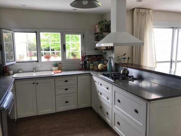 Mar del Plata 7600, ,2 BathroomsBathrooms,Casa,En Venta,1082